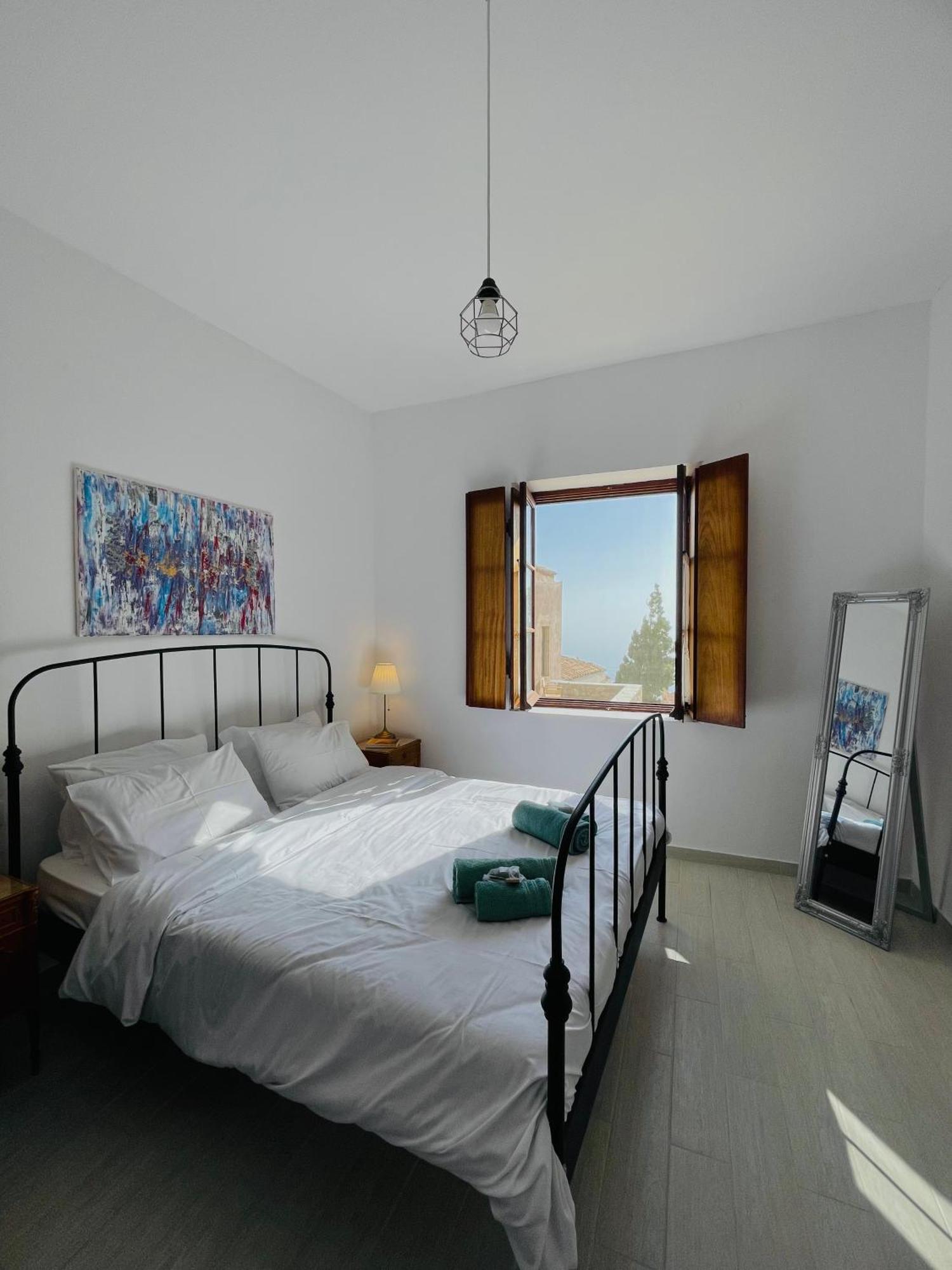 Ritsos Family Apartment Монемвазия Экстерьер фото